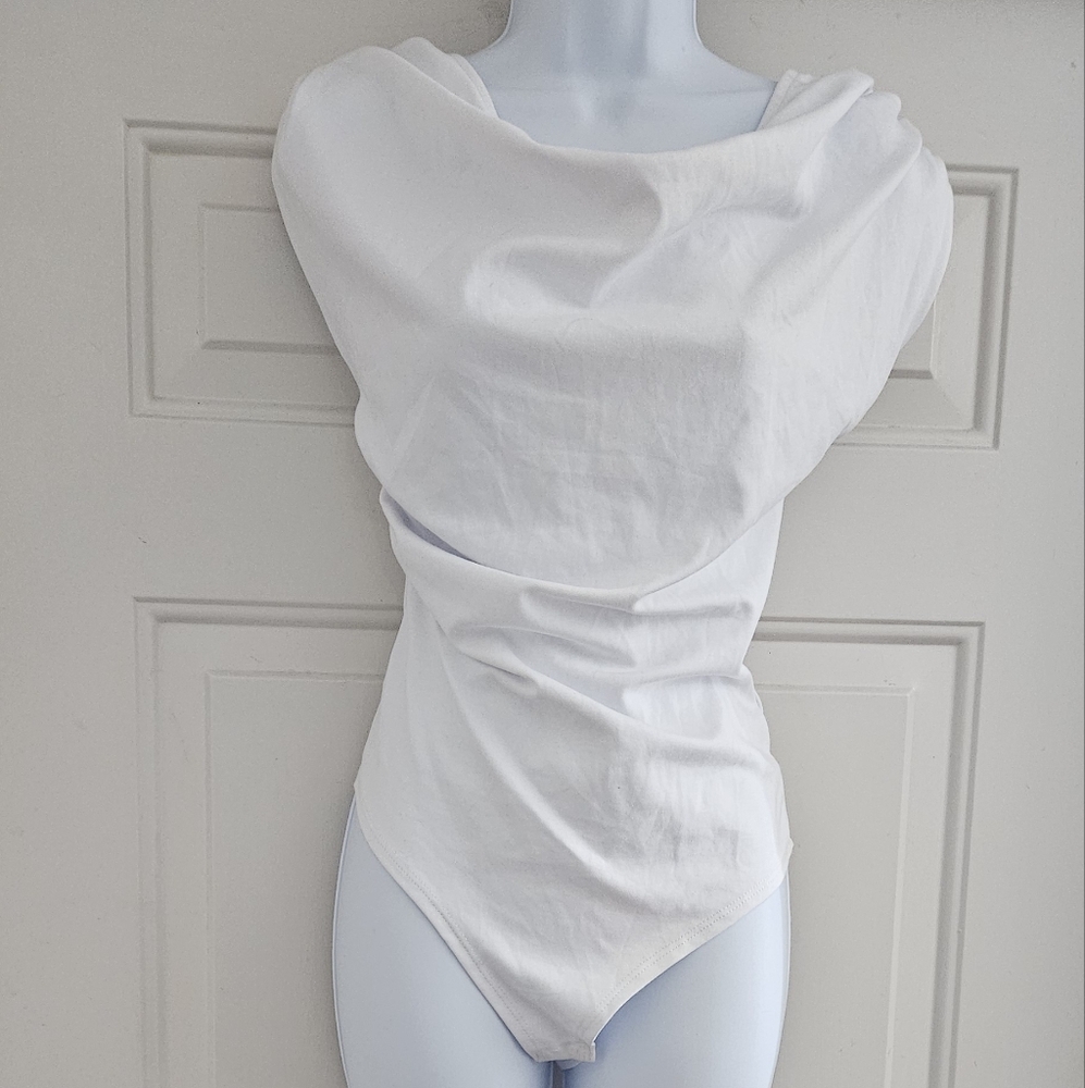 Assymetrical Off Shoulder Bodysuit